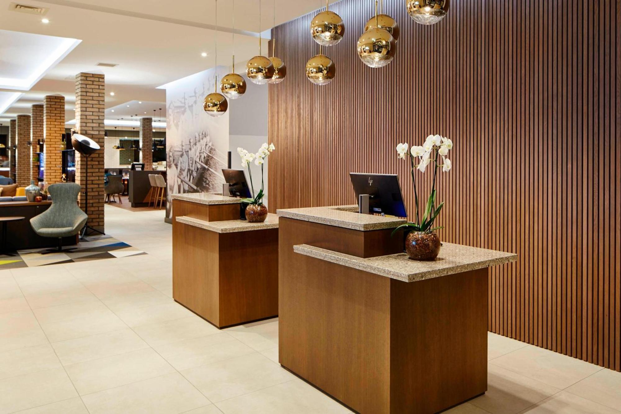 מלון Abingdon-on-Thames Courtyard By Marriott Oxford South מראה חיצוני תמונה